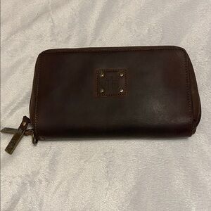 VGUC STS Ranchwear Kacy Wallet Wristlet Genuine Leather